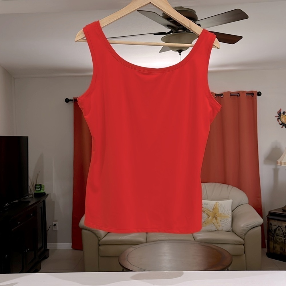 Peter Nygard Women’s NWOT Red Tank Top Size M - Picture 2 of 4